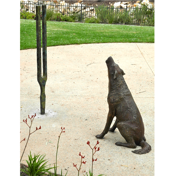 Howling Wolf and Tuning Fork. Sculpture by Will Kuiper, Linde Reserve, NPSP